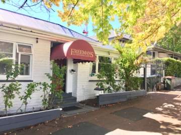 Freemans lodge (Auckland - New Zealand)