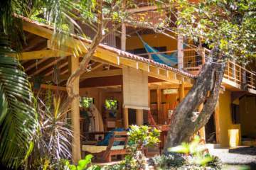 Wavetrotter Guest House (Santa Teresa - Costa Rica)